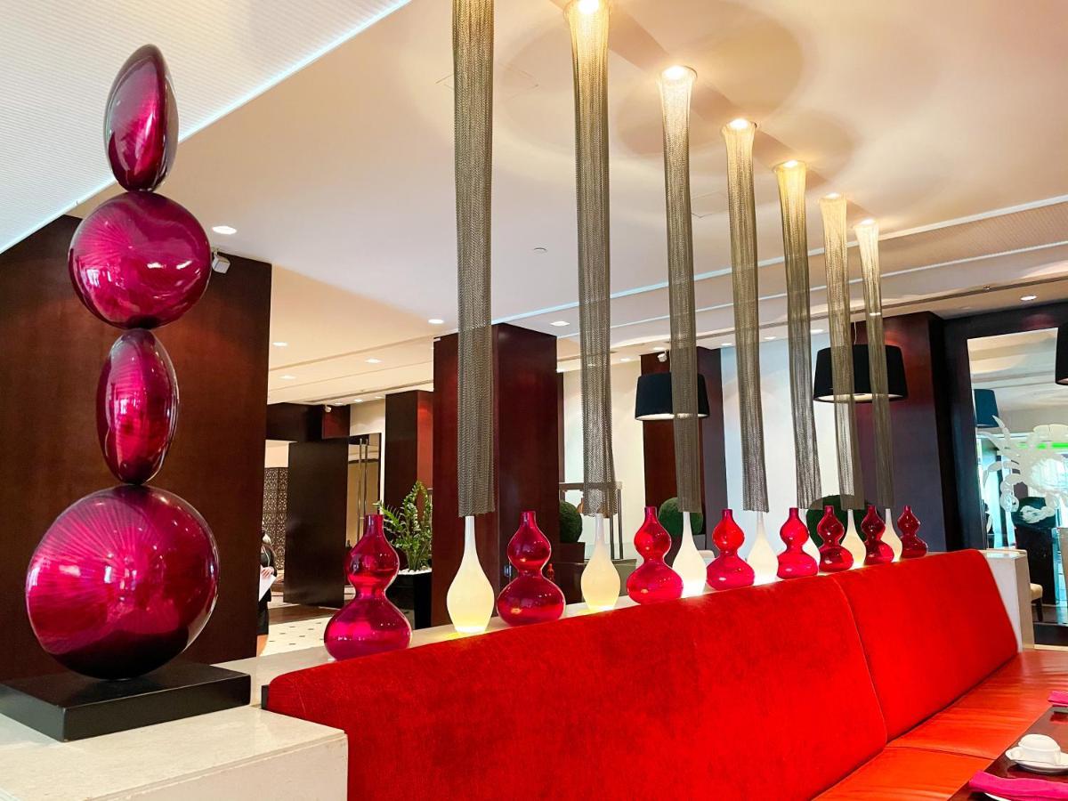 Moevenpick Grand Al Bustan Hotel Dubai Exterior foto Lobby