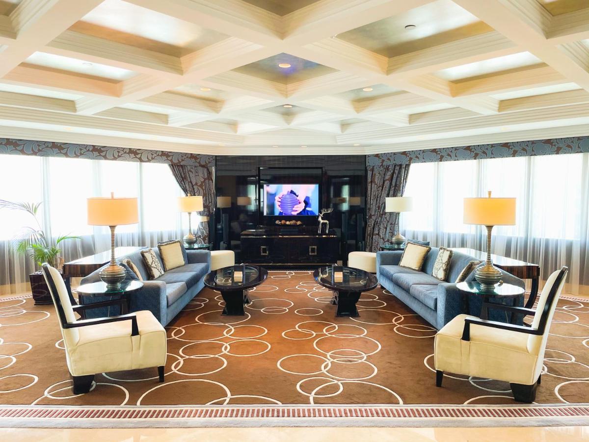 Moevenpick Grand Al Bustan Hotel Dubai Exterior foto The interior of the Presidential Suite