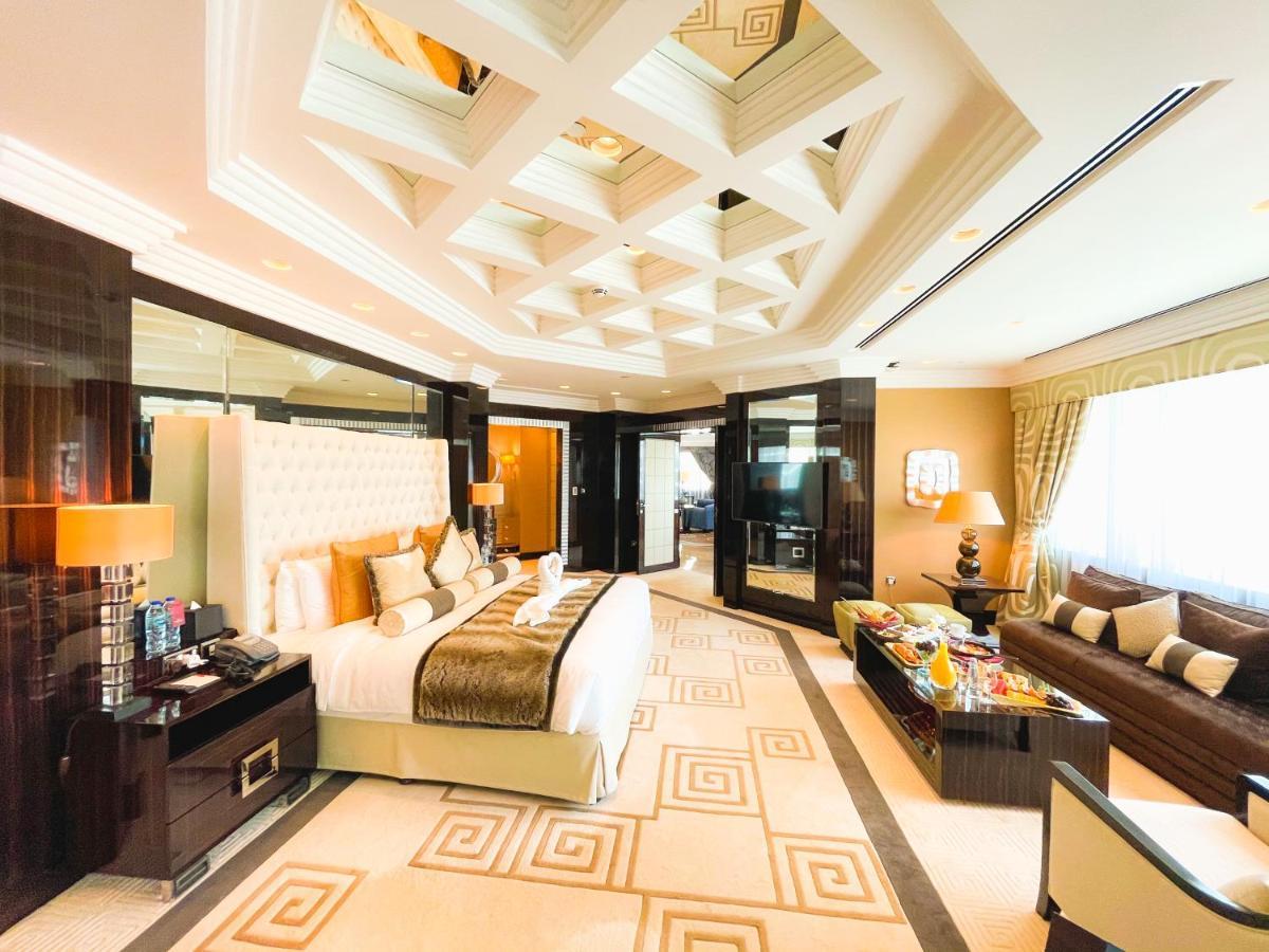 Moevenpick Grand Al Bustan Hotel Dubai Exterior foto Suite