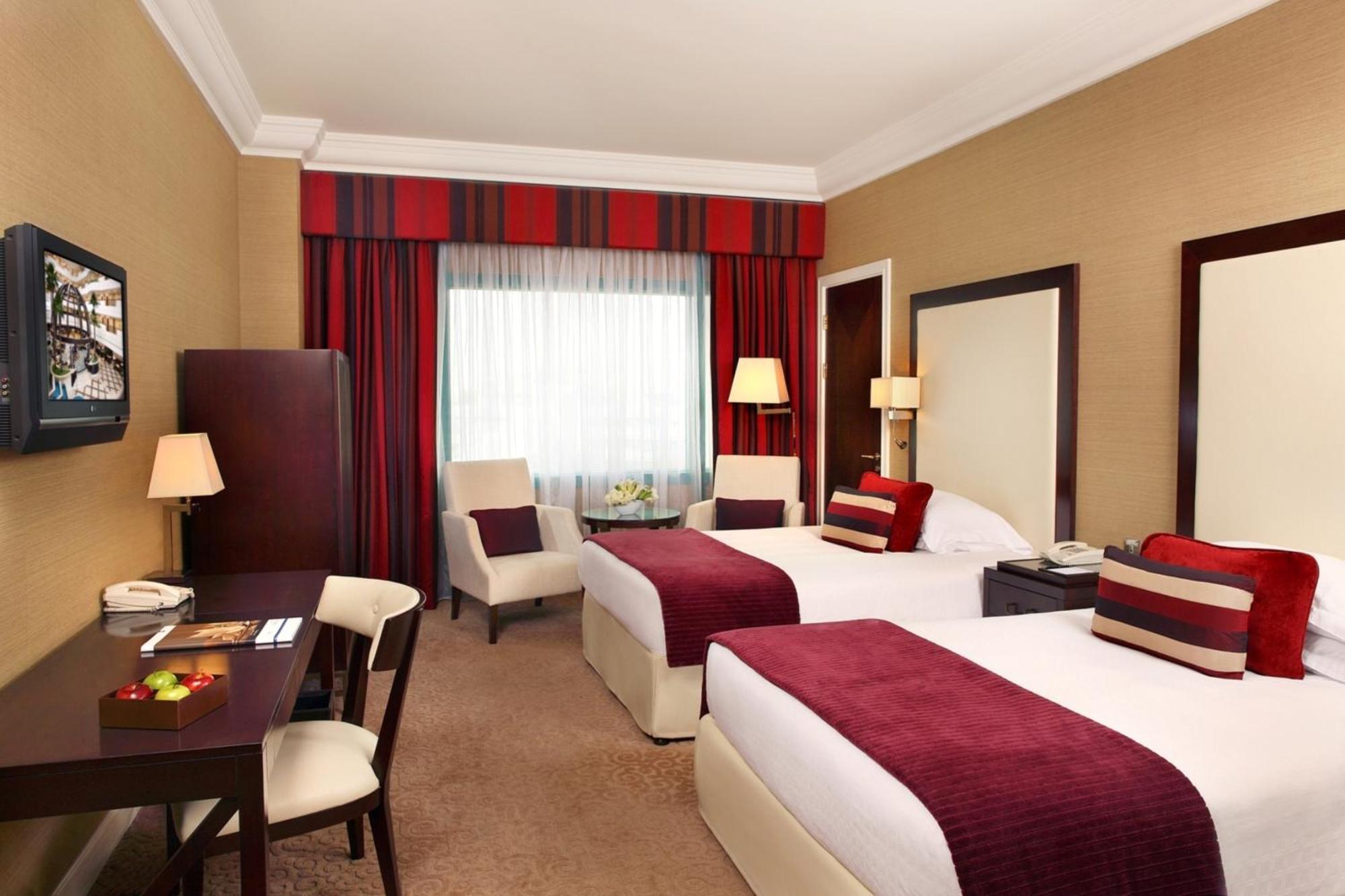 Moevenpick Grand Al Bustan Hotel Dubai Exterior foto A room at the InterContinental London Park Lane