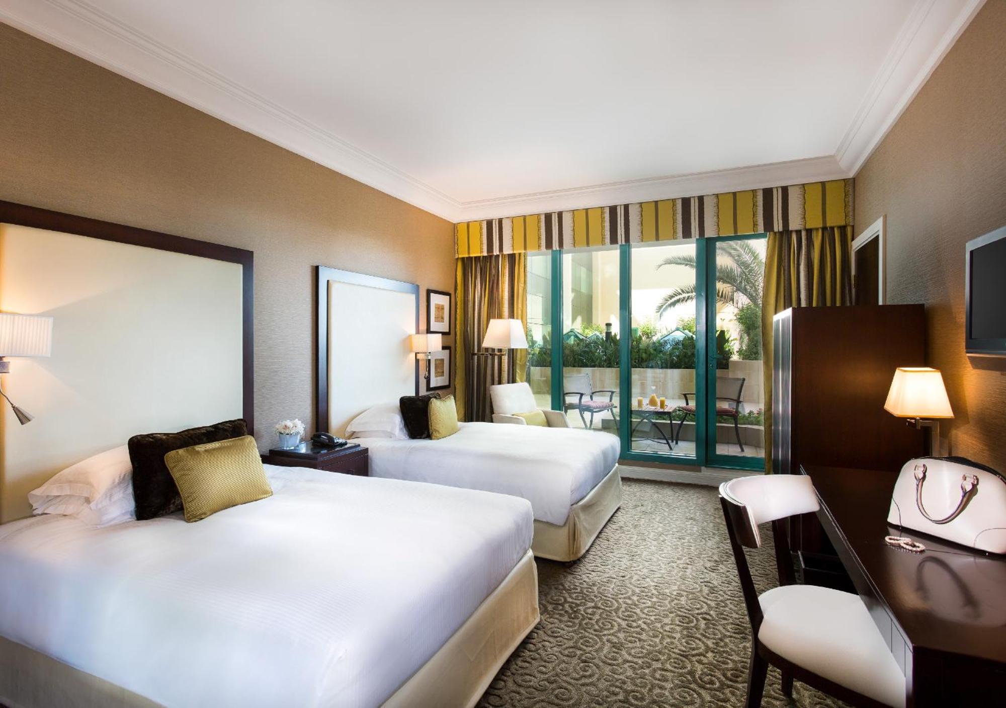 Moevenpick Grand Al Bustan Hotel Dubai Exterior foto
